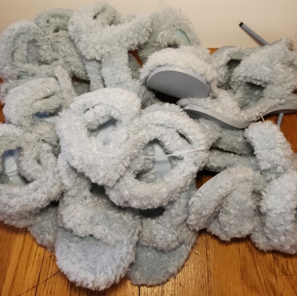 H&M Innovation CoExist Light Blue Faux Fur Vegan Fluffy Sandals - Picture 7 of 7